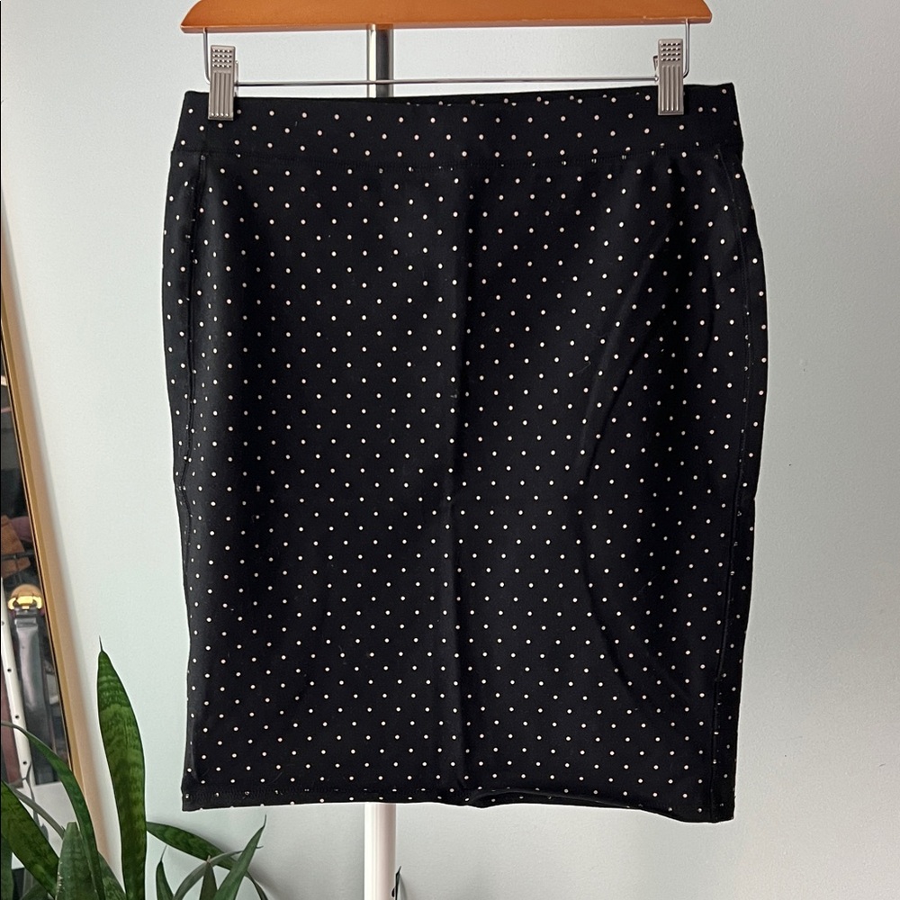 Old Navy Black and White Polka Dot Pencil Skirt S